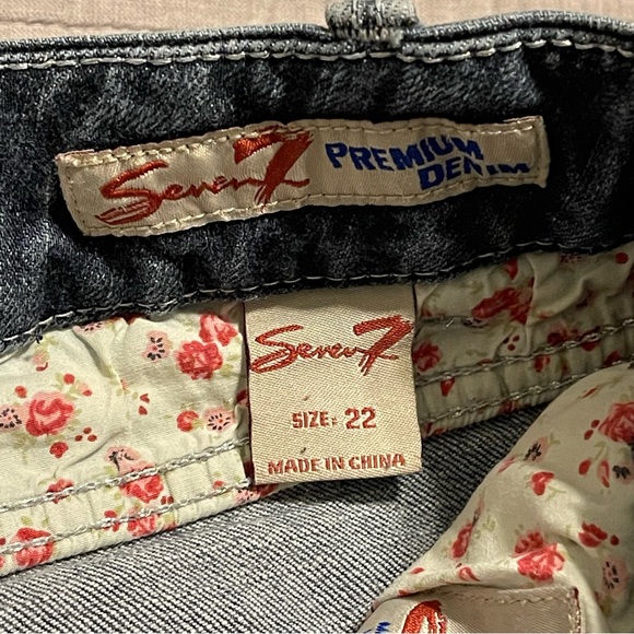Seven7 Women's Premium Denim Limited Edition Straight Leg Jeans Size 22 - Picture 2 of 15